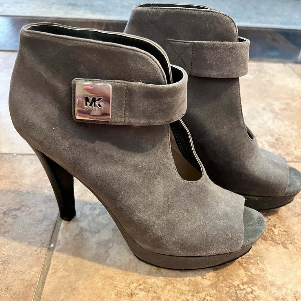 Michael Kors grey booties